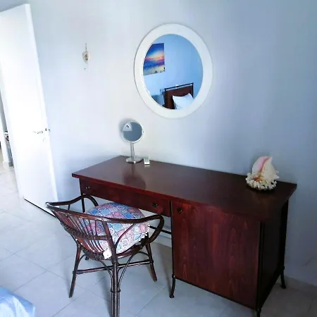 Vassia's * 바니체스